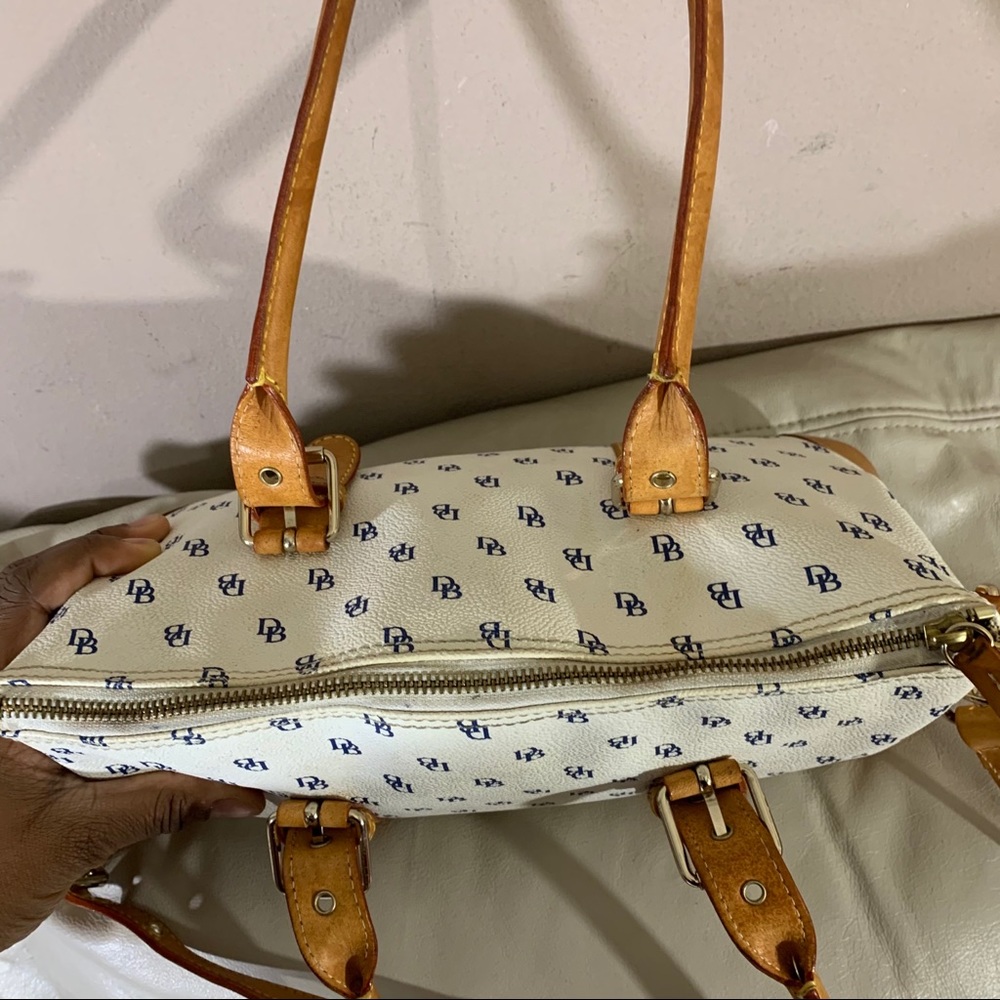 Dooney & Bourke White Leather Domed Satchel Bag - Picture 9 of 15